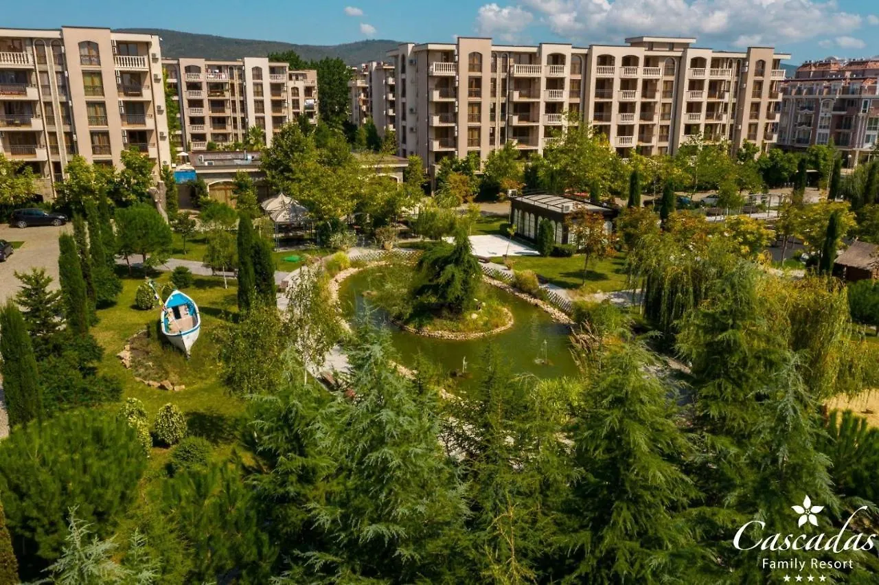 Cascadas Family Resort