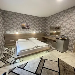  Pansiyon De Luxe Burgas, Center Bulgaristan