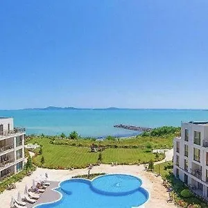 rooms-in-diamond-beach.burgashotels.net/